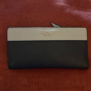 Kate Spade bifold wallet